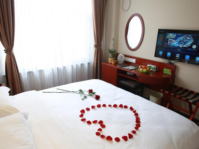 Greentree Inn Bole Wanxianghui Express Hotel Esterno foto