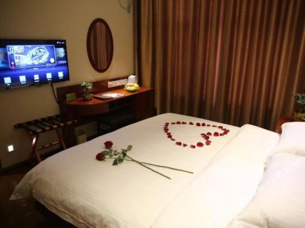 Greentree Inn Bole Wanxianghui Express Hotel Esterno foto