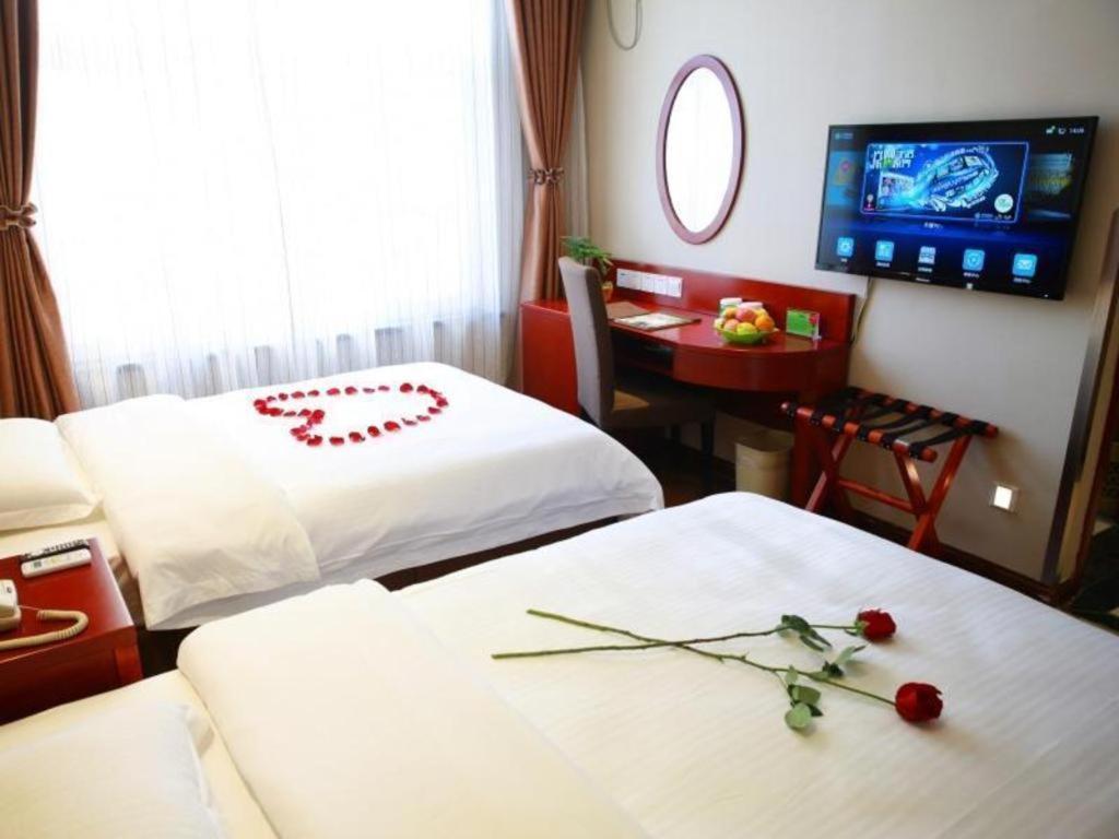 Greentree Inn Bole Wanxianghui Express Hotel Esterno foto