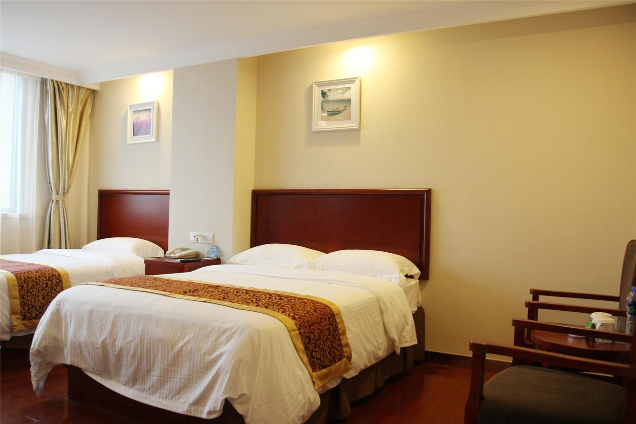 Greentree Inn Bole Wanxianghui Express Hotel Esterno foto