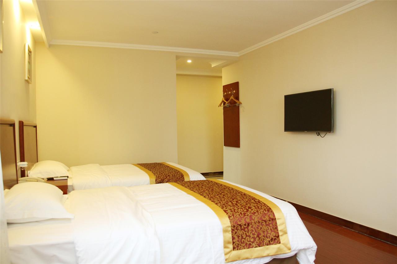 Greentree Inn Bole Wanxianghui Express Hotel Esterno foto